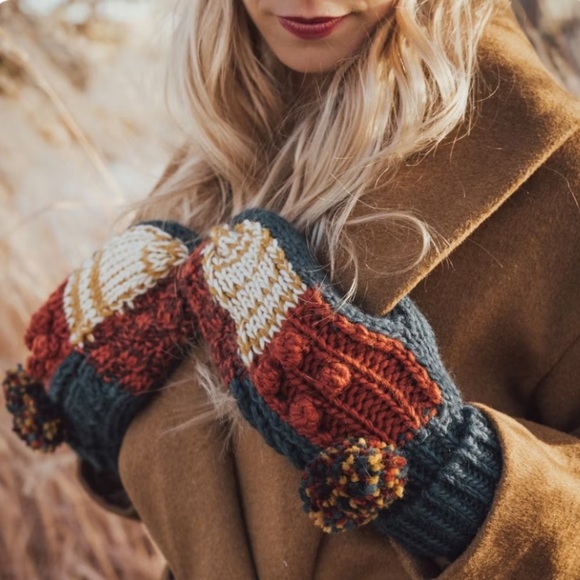MUK LUKS Women's Patchwork Mitten Accessories blue spruce new - Picture 2 of 10